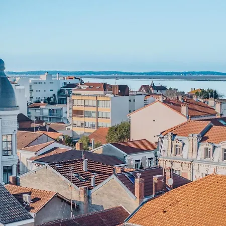 Centre 公寓 阿卡雄